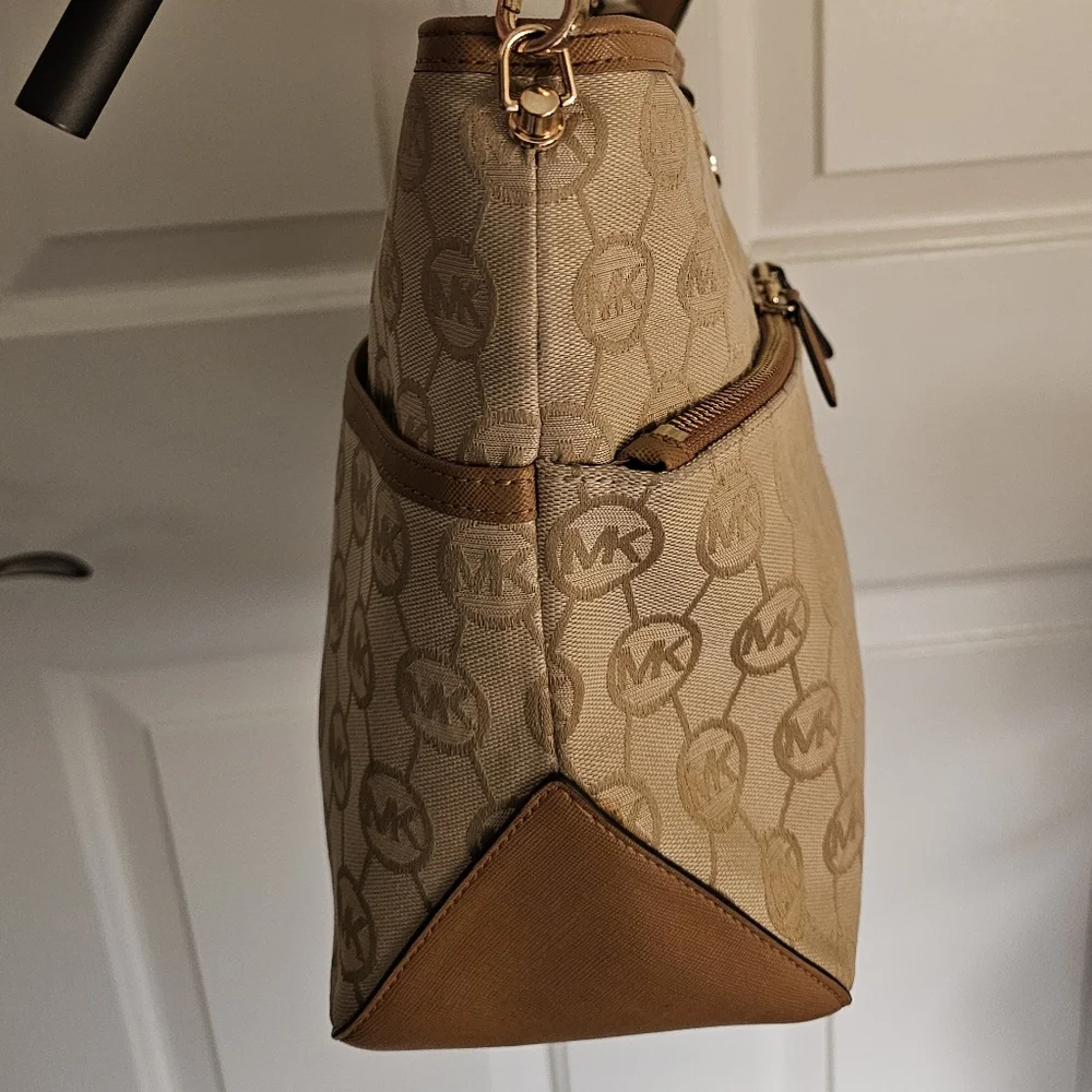 MICHAEL Michael Kors Kempton Double Pocket shoulder bag/crossbody EUC - Picture 6 of 16